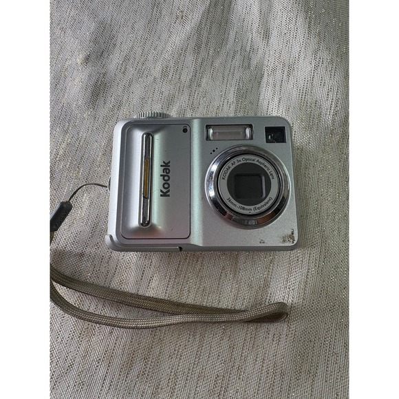 Kodak EasyShare C653 digital camera - Picture 1 of 8